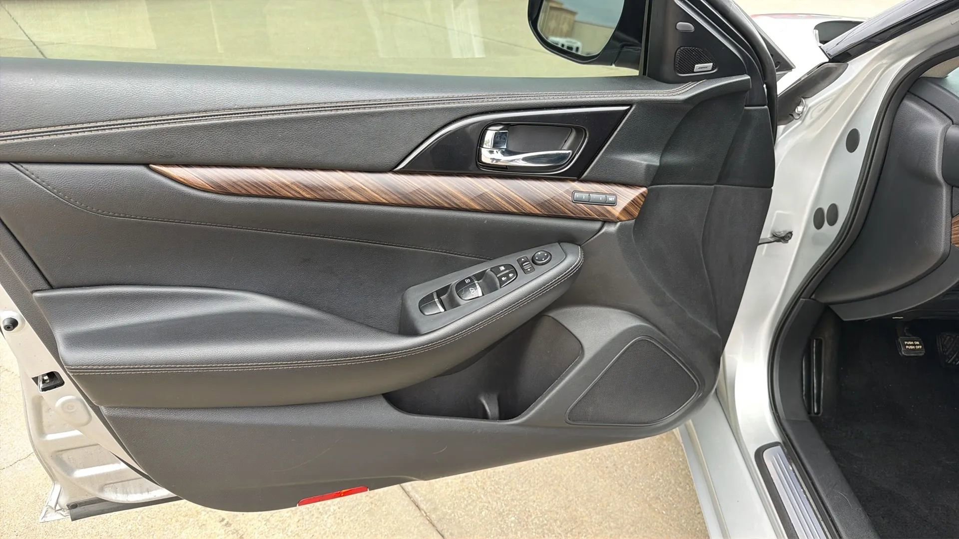 Used 2018 Nissan Maxima Platinum image 71