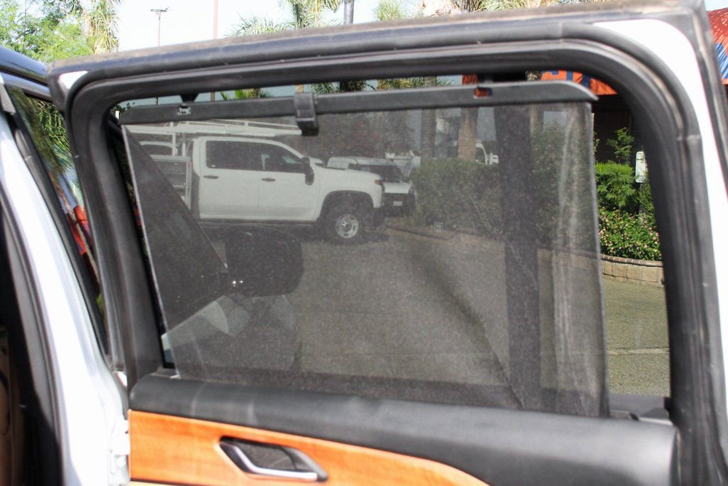 Used 2022 Jeep Grand Cherokee Summit AWD/4WD image 41