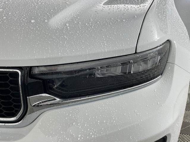 New 2025 Jeep Grand Cherokee Overland w/ Luxury Tech Group IV image 22