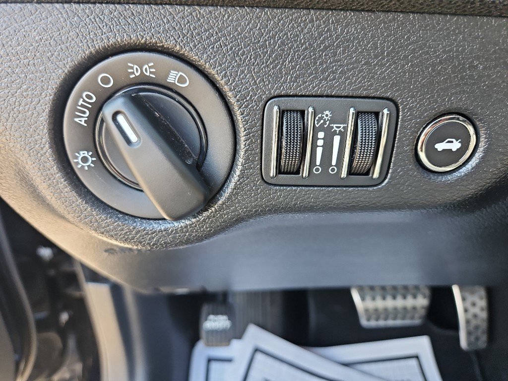 Used 2023 Dodge Charger R/T w/ Blacktop Package image 19