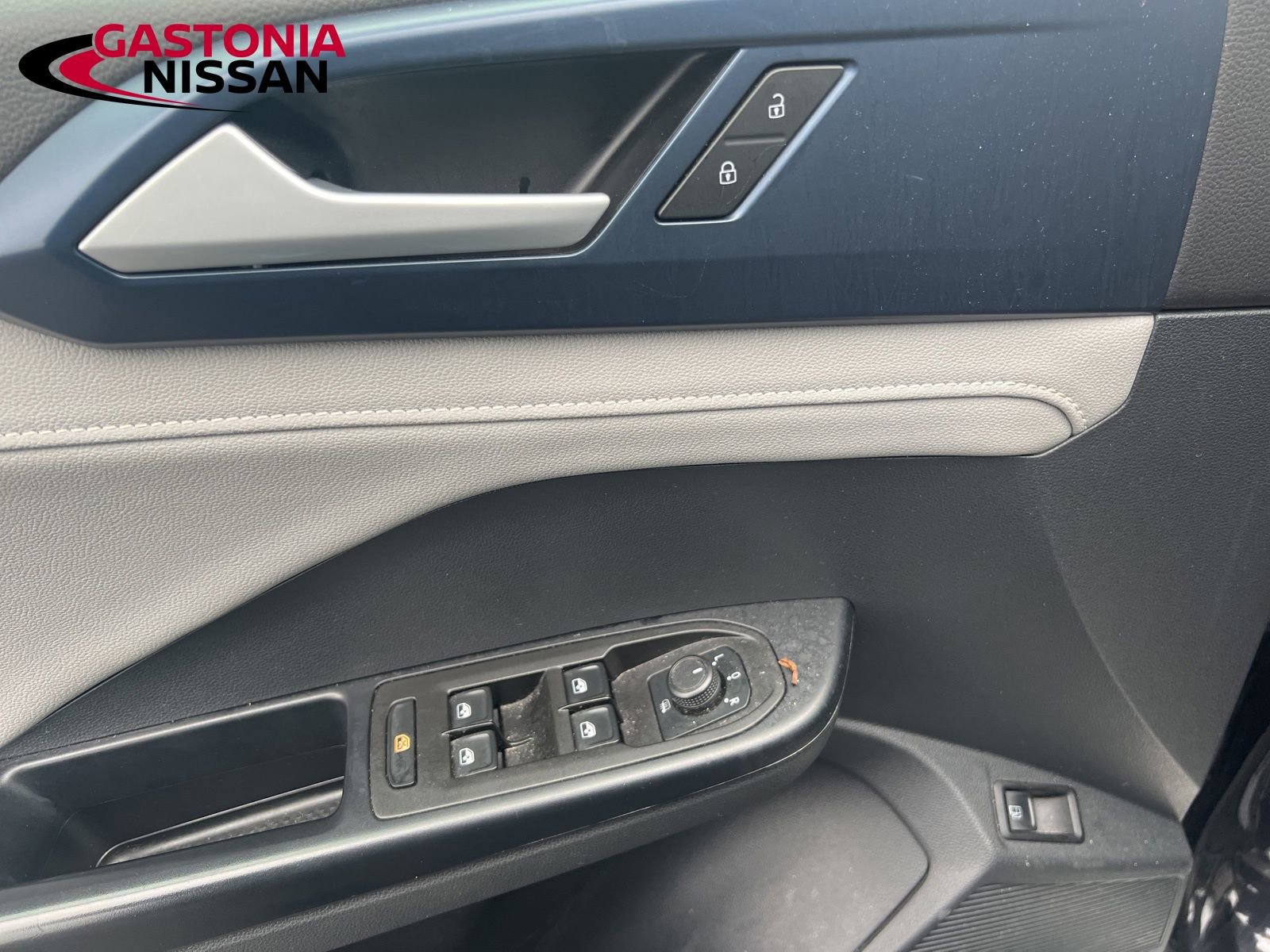 Used 2024 Volkswagen Taos SE image 36