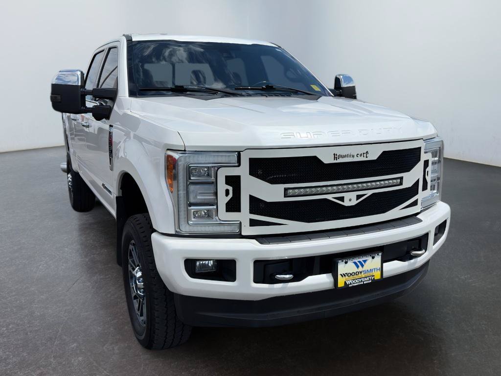 Used 2018 Ford F350 Platinum w/ Platinum Ultimate Package AWD/4WD image 7