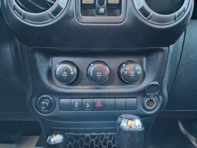 Used 2017 Jeep Wrangler Unlimited Sport w/ Quick Order Package 24S AWD/4WD image 24