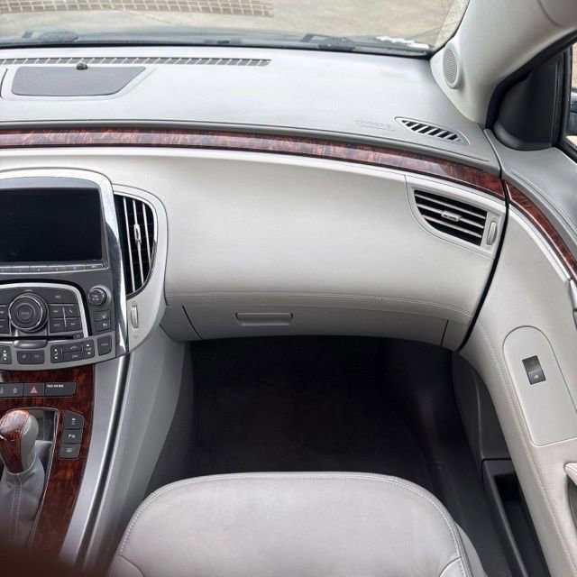 Used 2013 Buick LaCrosse Touring FWD image 19