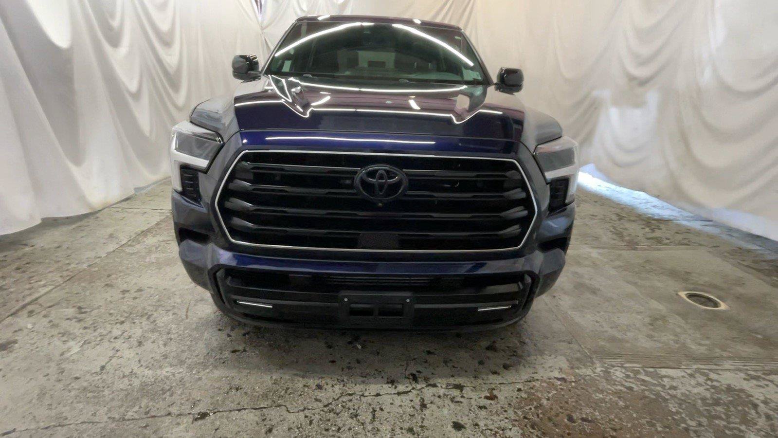Used 2025 Toyota Sequoia Limited w/ TRD Off-Road Package AWD/4WD image 15