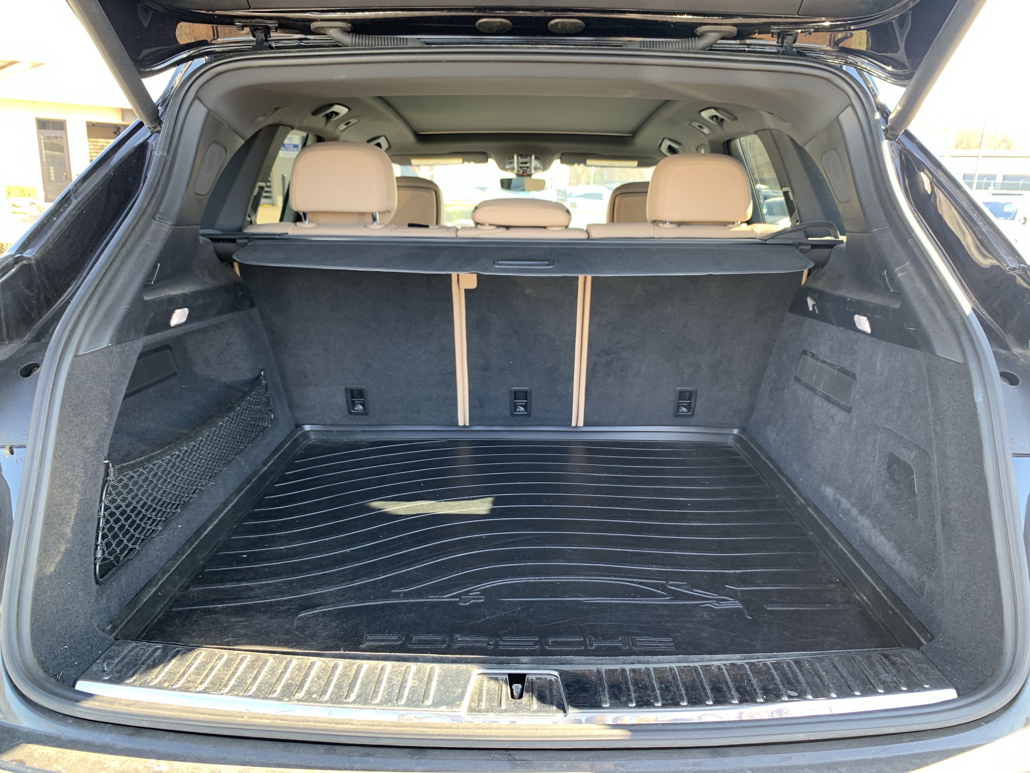 Used 2020 Porsche Cayenne image 34