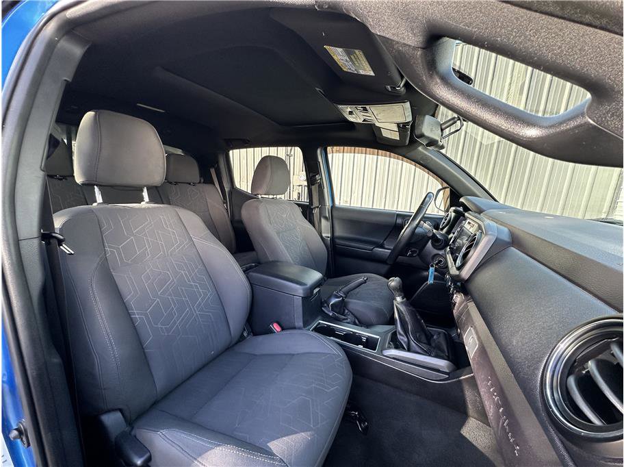 Used 2017 Toyota Tacoma TRD Off-Road image 15