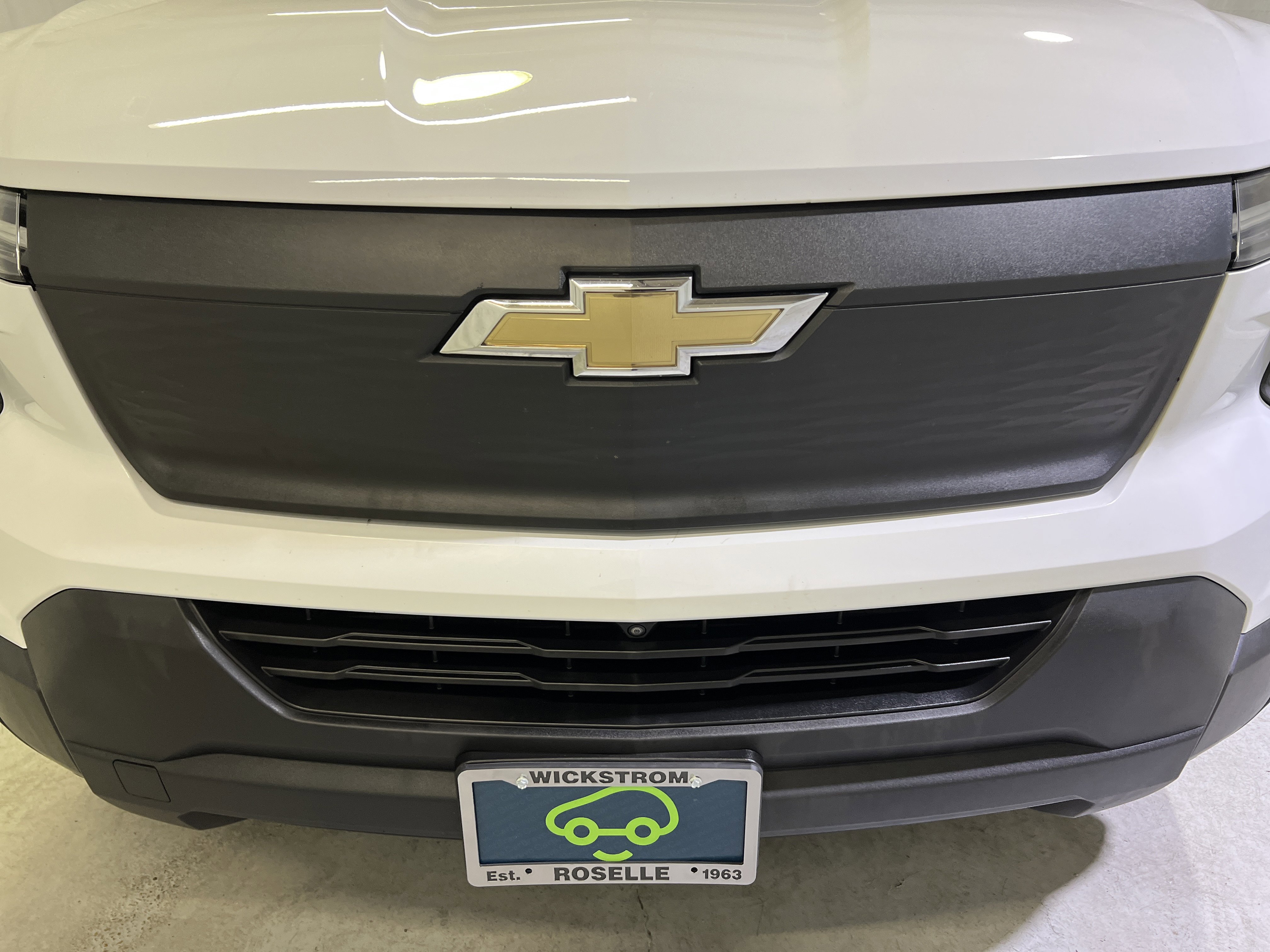 Used 2024 Chevrolet Silverado EV W/T AWD/4WD image 4