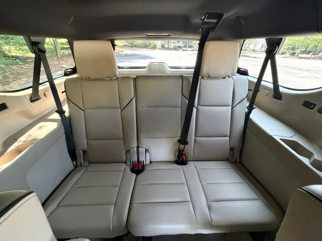 Used 2023 Cadillac Escalade ESV Premium Luxury AWD/4WD image 34