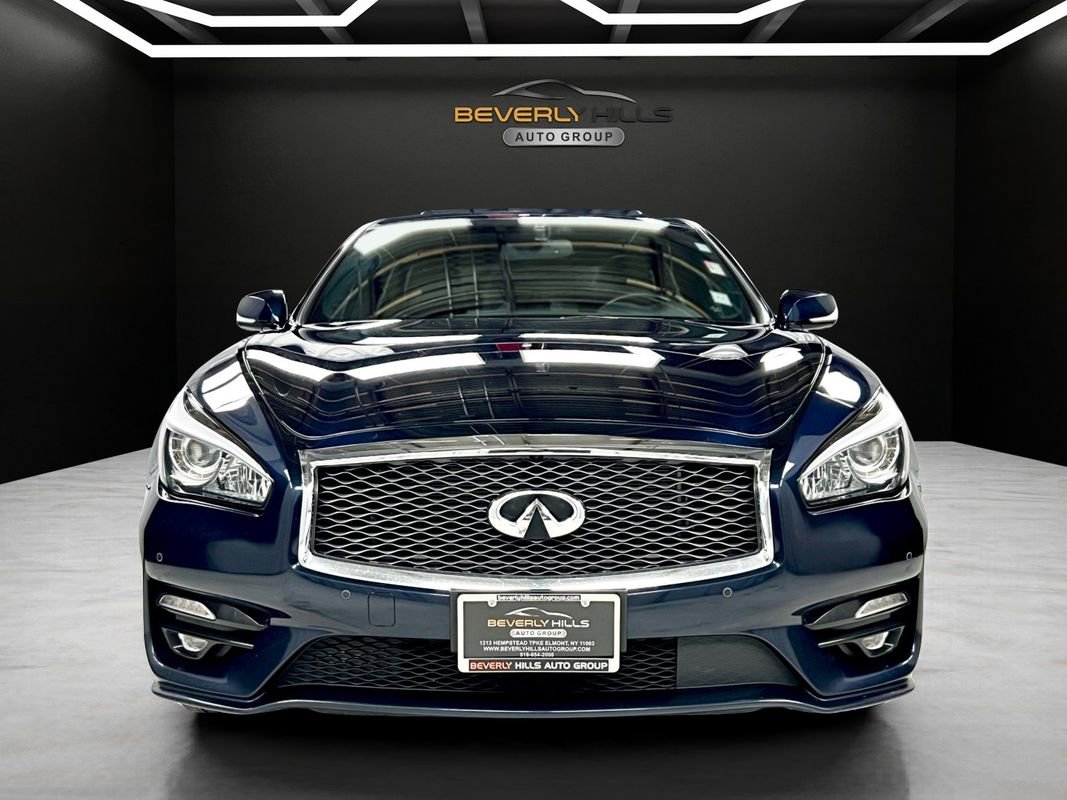 Used 2019 INFINITI Q70 Luxe AWD/4WD image 10