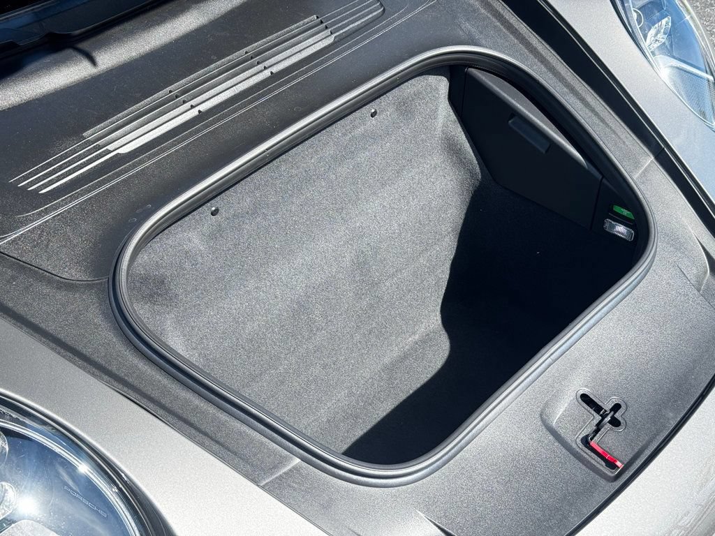 Used 2022 Porsche 911 Carrera image 19