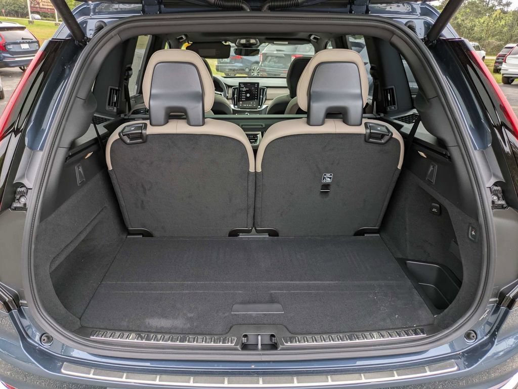 Used 2026 Volvo XC90 T8 Ultra w/ Protection Package Premier AWD/4WD image 13