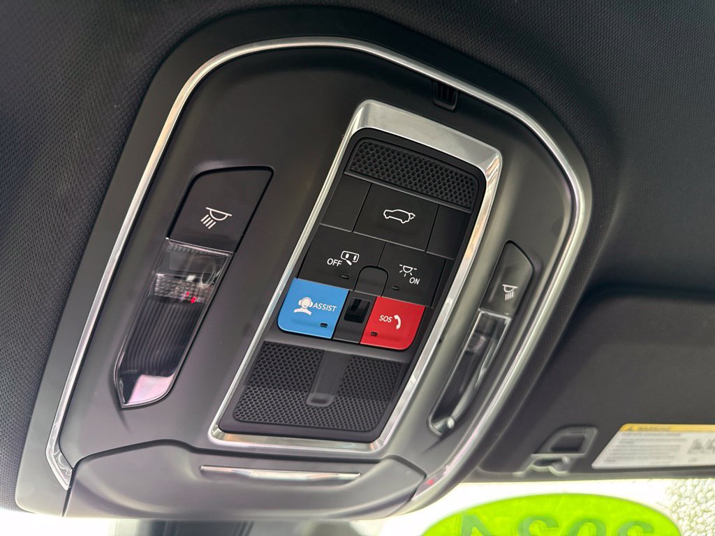 Used 2024 Jeep Grand Cherokee Trailhawk AWD/4WD image 19