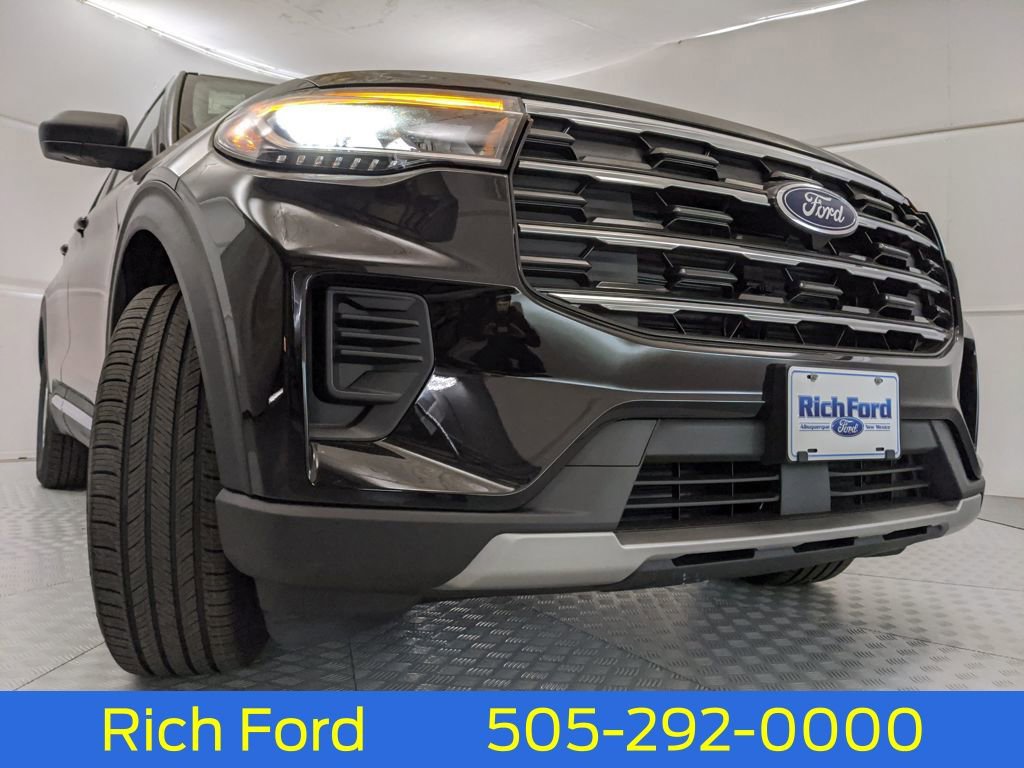 New 2025 Ford Explorer Active image 29
