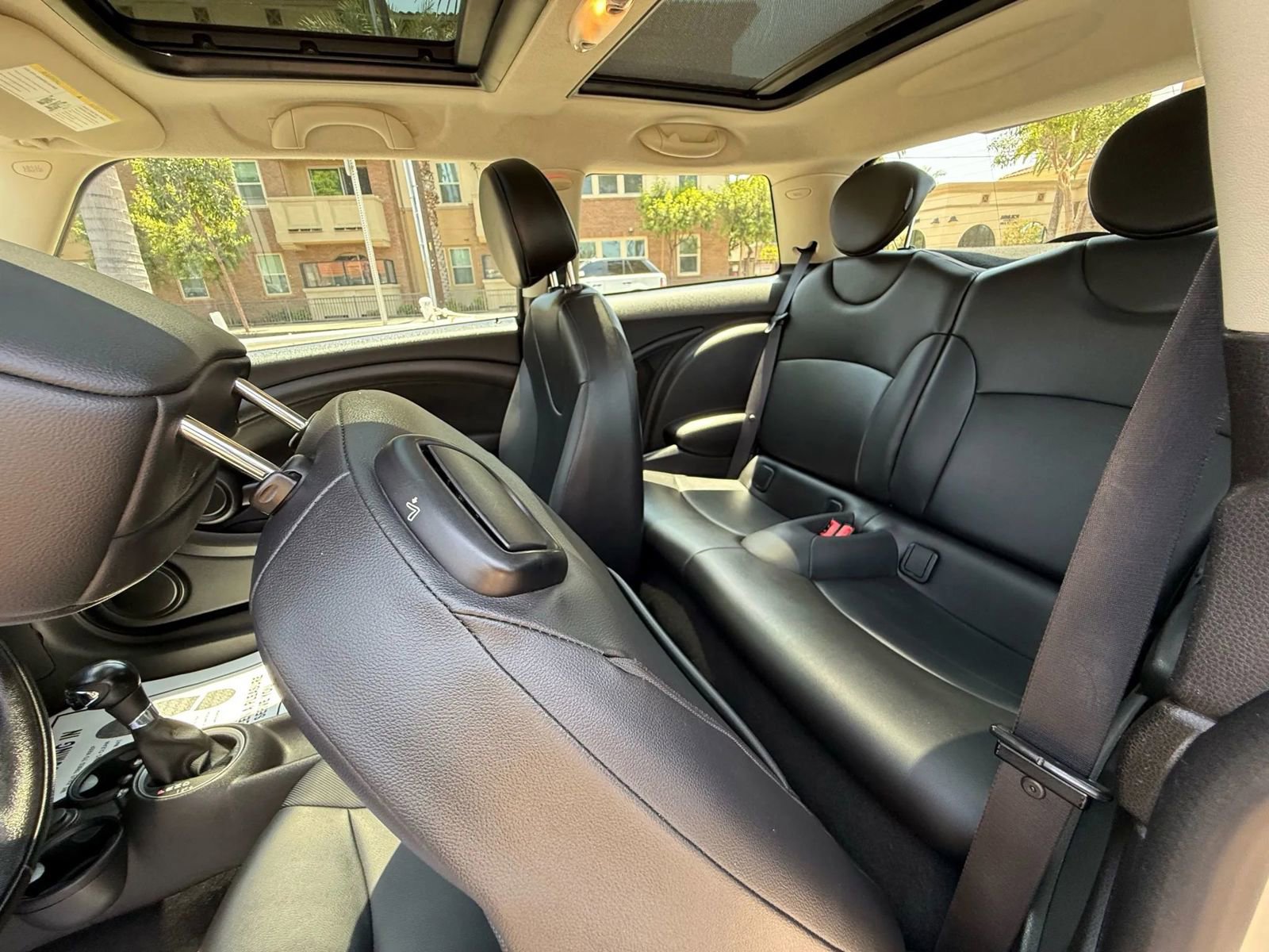 Used 2013 MINI Cooper Hardtop image 16