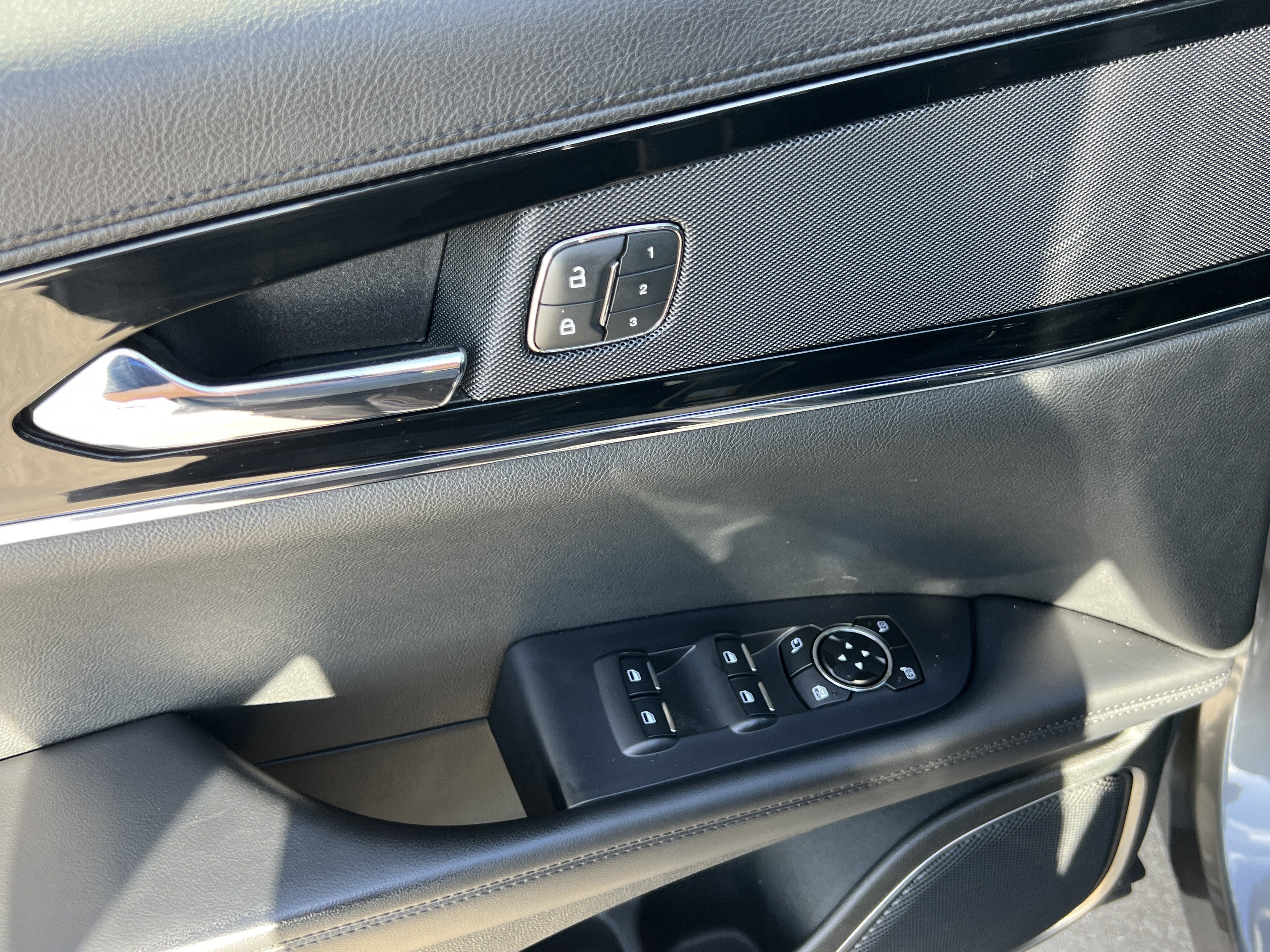 Certified 2023 Lincoln Nautilus Standard w/ Premium Package image 27