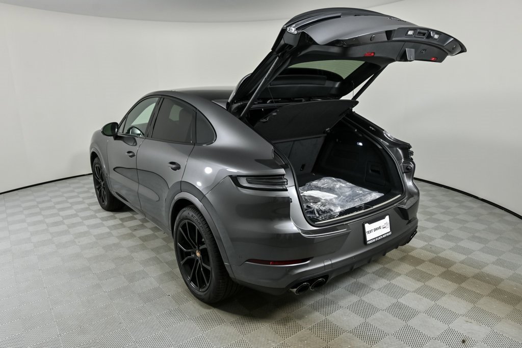 New 2025 Porsche Cayenne Coupe image 33