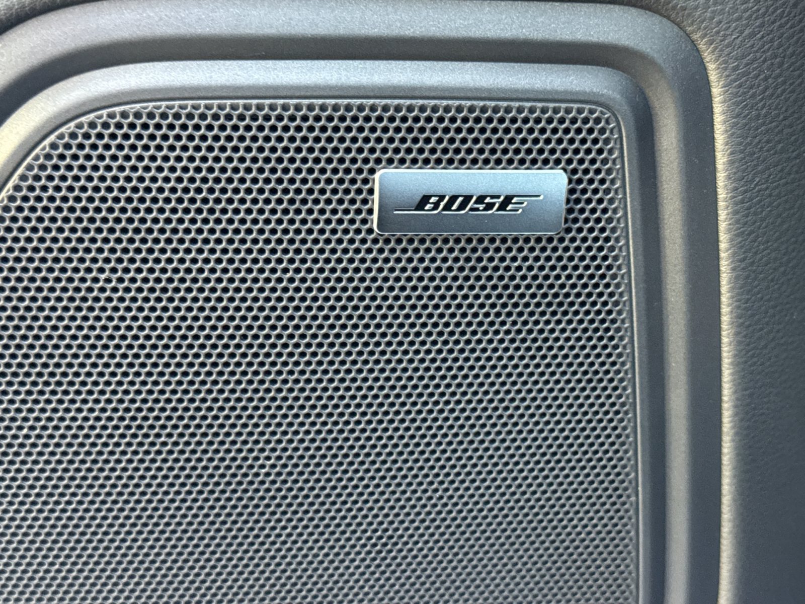 Certified 2026 Porsche Macan AWD/4WD image 21
