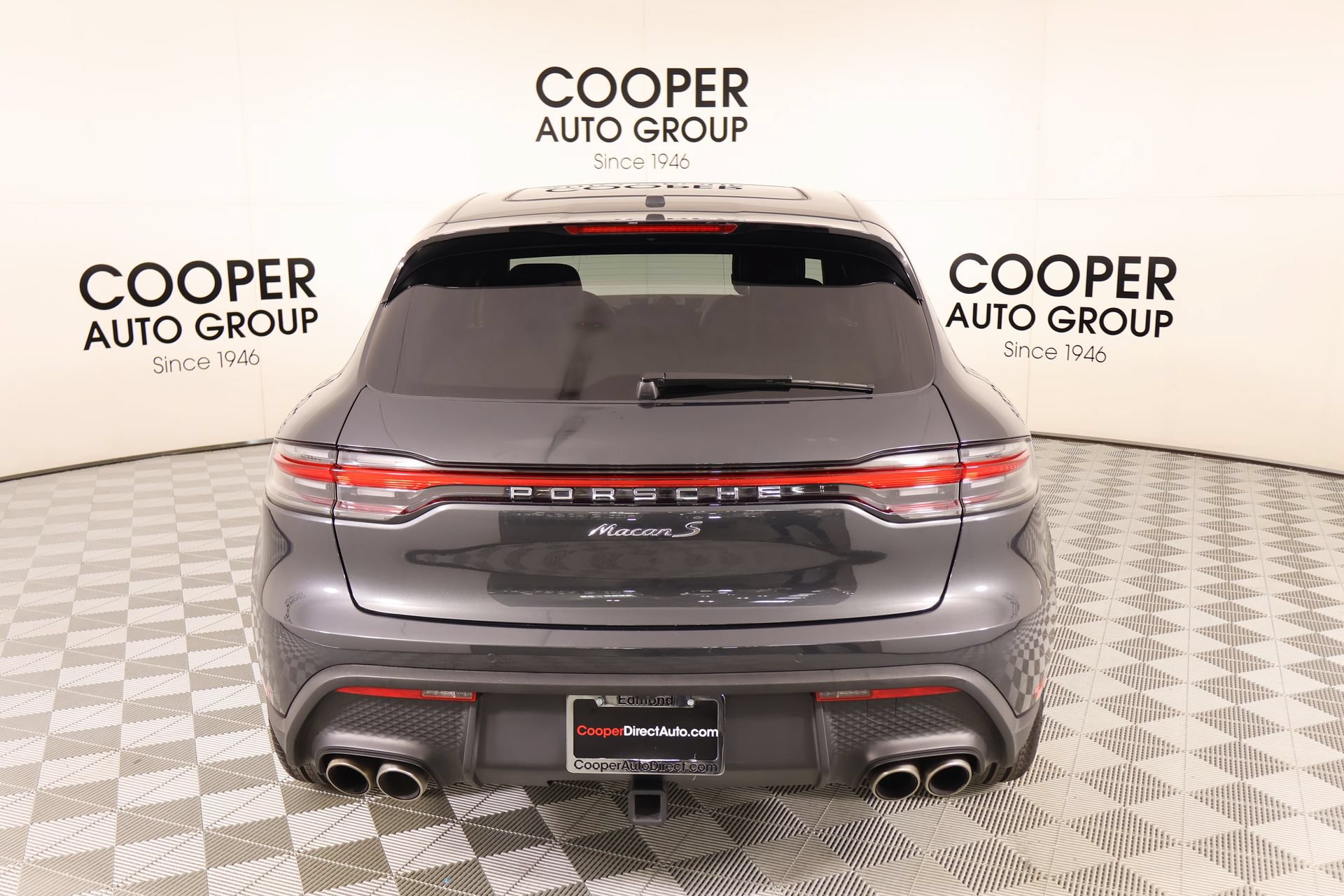 Used 2023 Porsche Macan S AWD/4WD image 22
