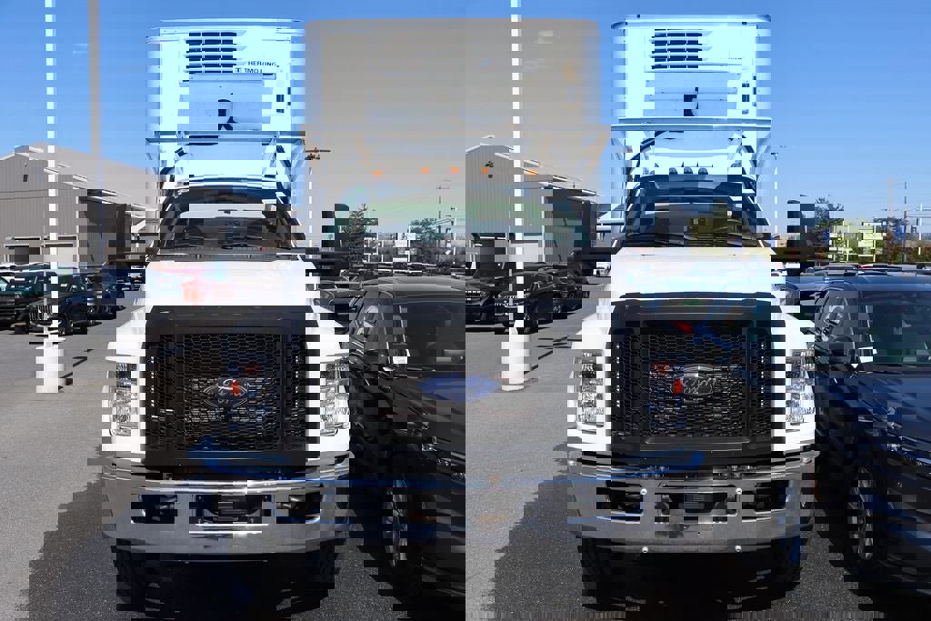 Used 2023 Ford F650 2WD Regular Cab Super Duty image 2