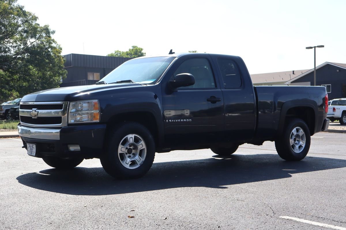 Used 2007 Chevrolet Silverado 1500 LT w/ 1LT Convenience Package image 11