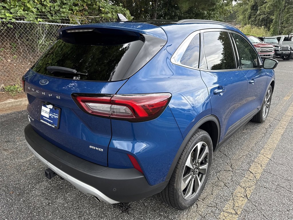 Used 2023 Ford Escape Platinum w/ Class II Trailer Tow Package image 7