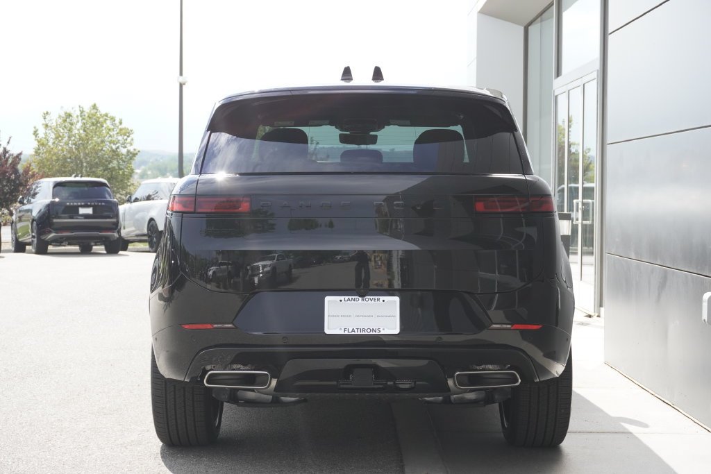 New 2026 Land Rover Range Rover Sport Dynamic SE AWD/4WD image 6
