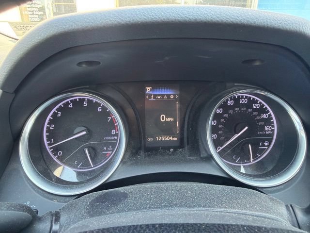 Used 2018 Toyota Camry LE FWD image 4