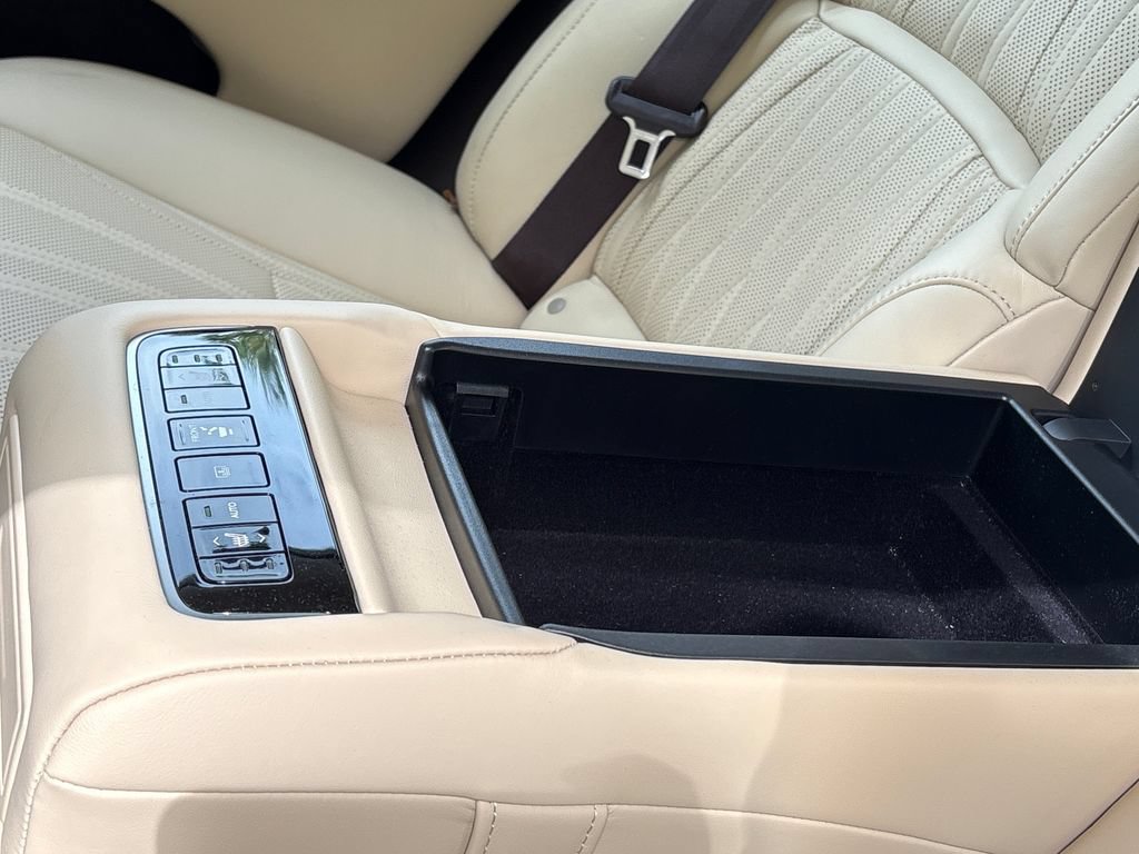 Used 2018 Lexus LS 500 w/ Interior Upgrade Package RWD image 25