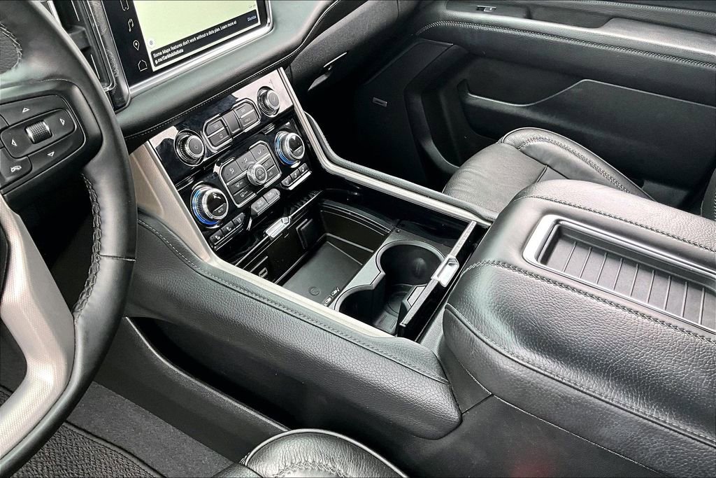 Used 2024 GMC Yukon XL Denali RWD image 18