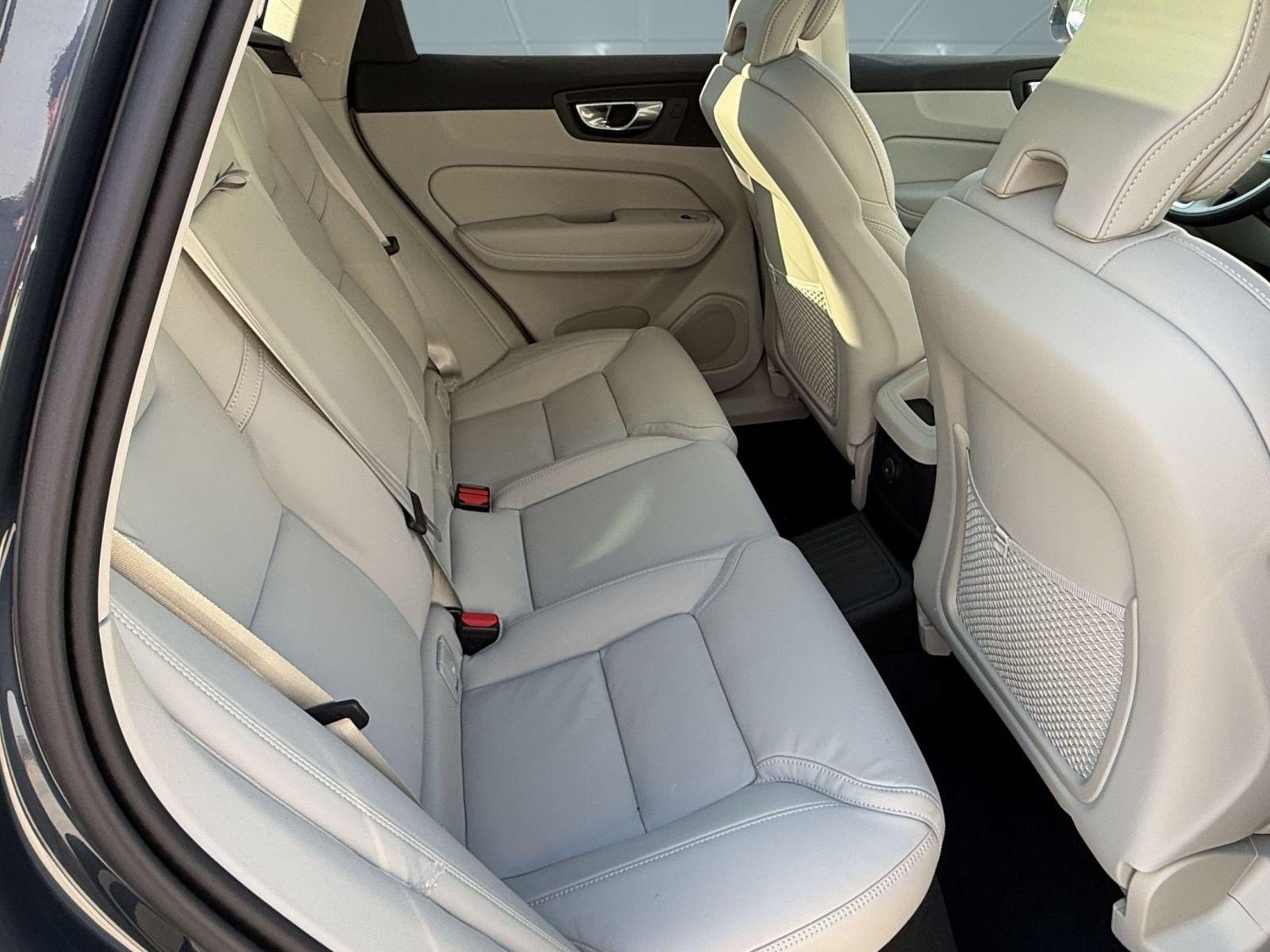 New 2026 Volvo XC60 T8 Ultra w/ Climate Package AWD/4WD image 30