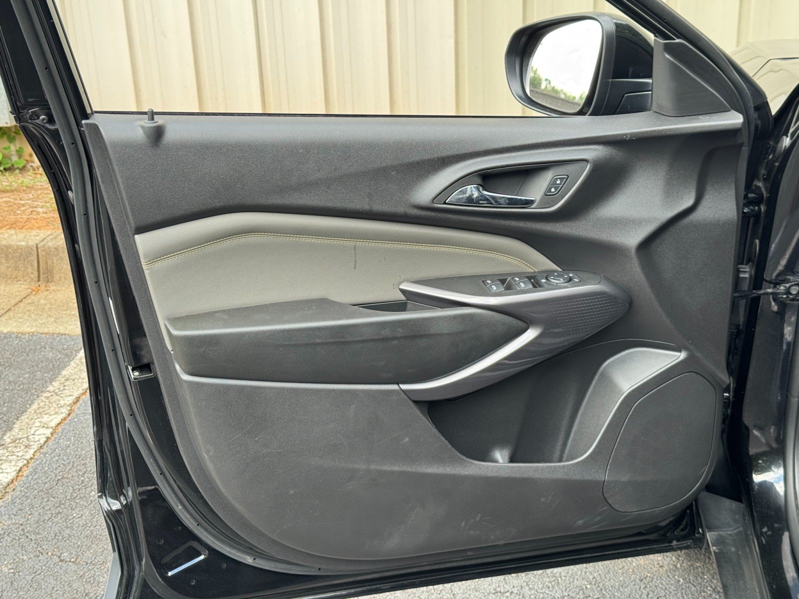 Used 2025 Chevrolet Trax ACTIV w/ Driver Confidence Package FWD image 36
