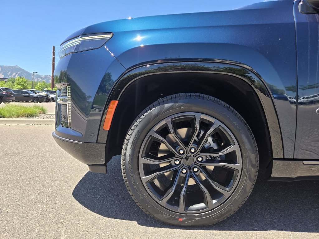 New 2026 Jeep Grand Wagoneer L Summit AWD/4WD image 6