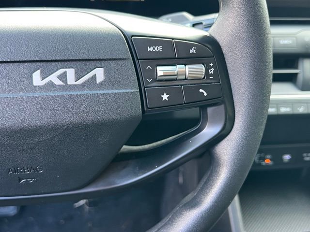 Certified 2025 Kia K4 LXS image 24