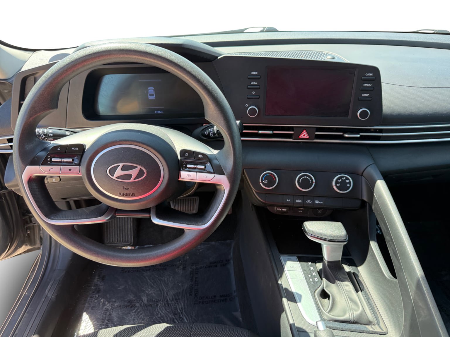Used 2024 Hyundai Elantra SE FWD image 12