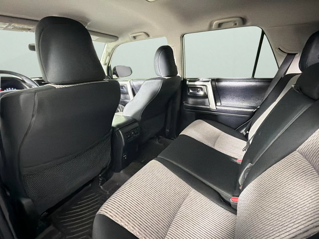 Used 2019 Toyota 4Runner SR5 AWD/4WD image 27
