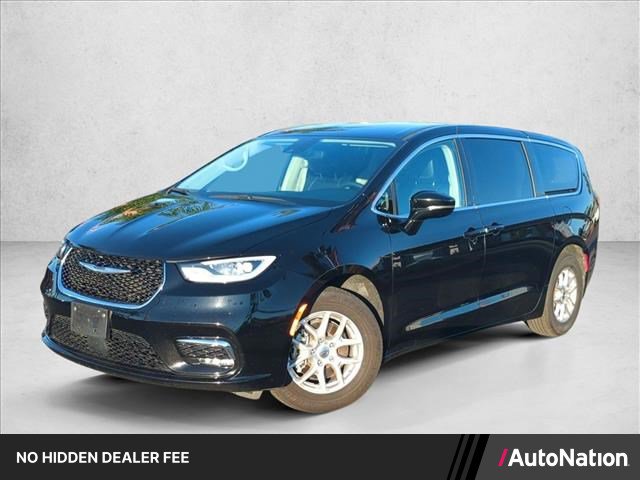 Used 2024 Chrysler Pacifica Touring-L