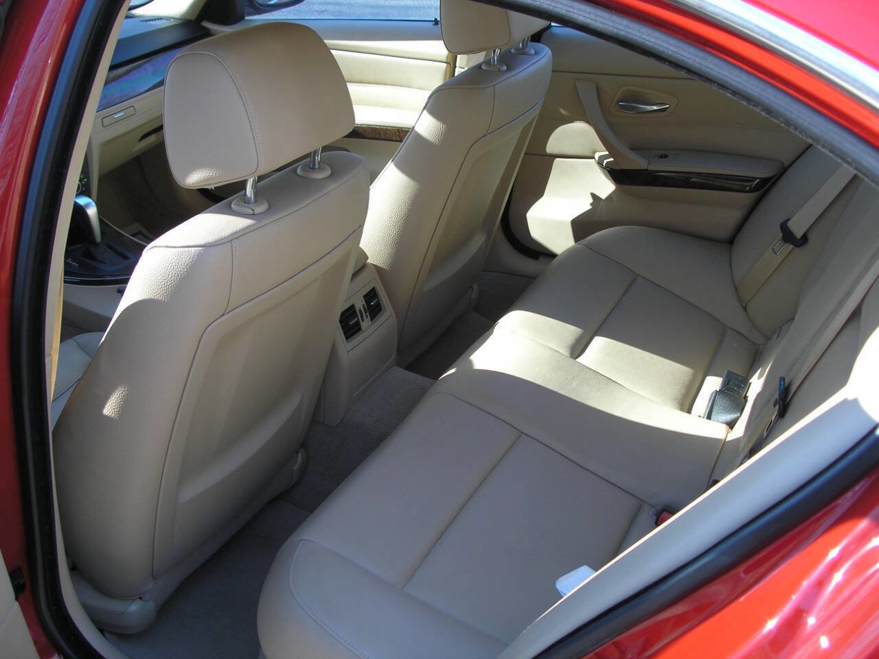 Used 2010 BMW 335i Sedan image 4