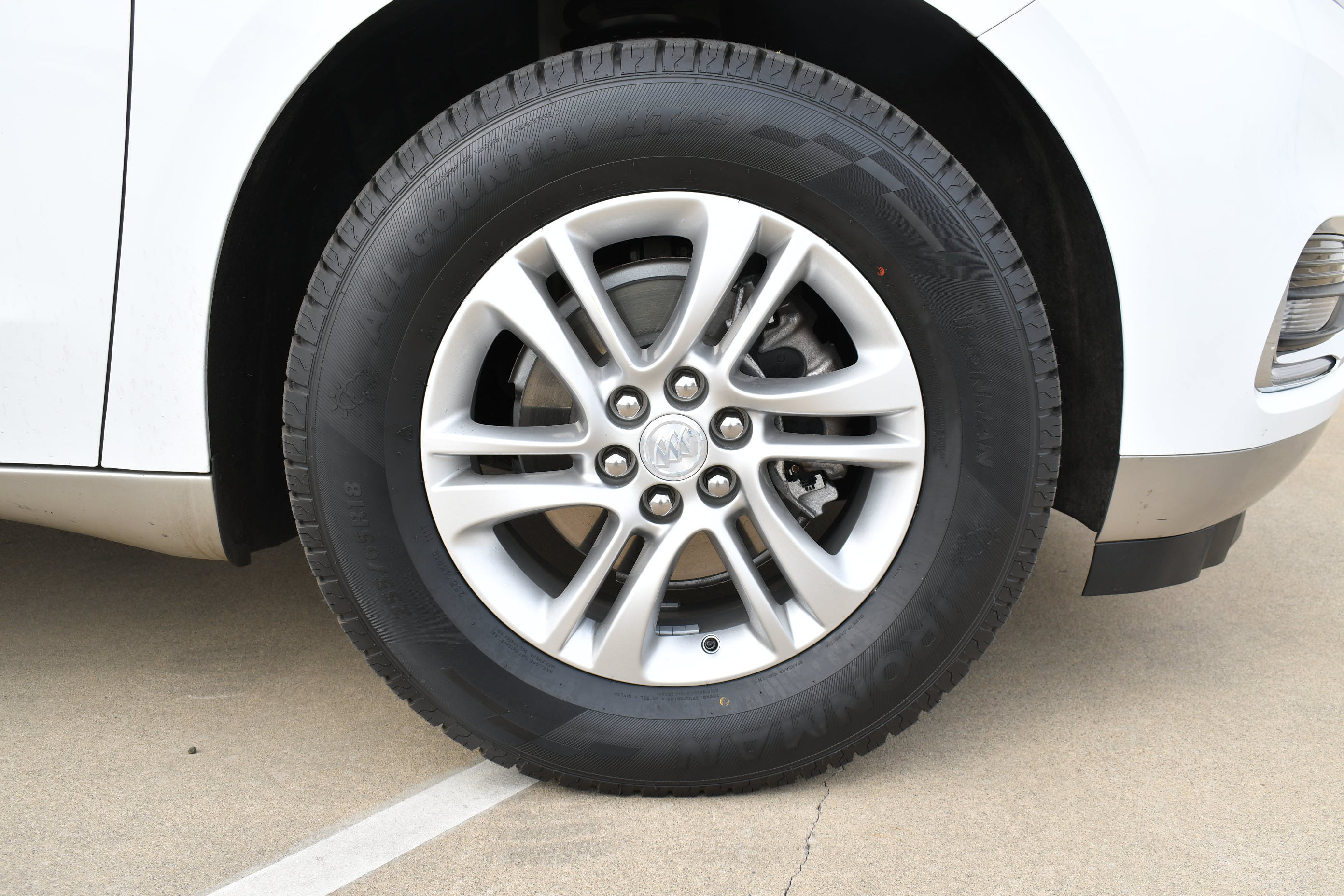 Used 2021 Buick Enclave Essence FWD image 16