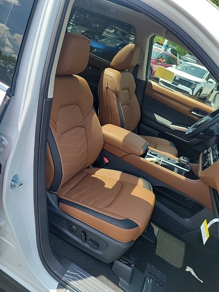 Certified 2025 Nissan Pathfinder Platinum w/ Cargo Package image 20