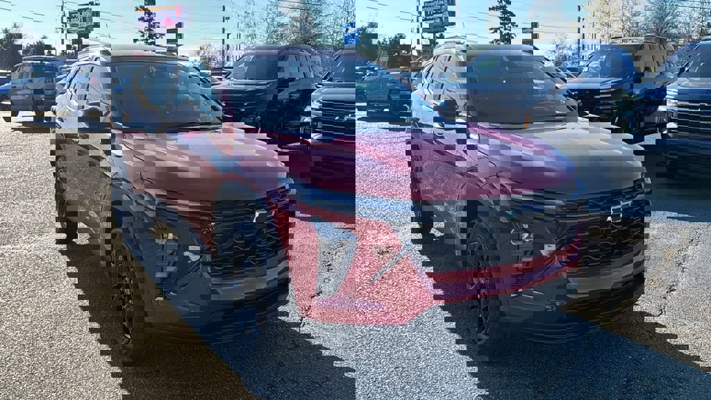 New 2026 Chevrolet Trax LT w/ Midnight Edition image 3