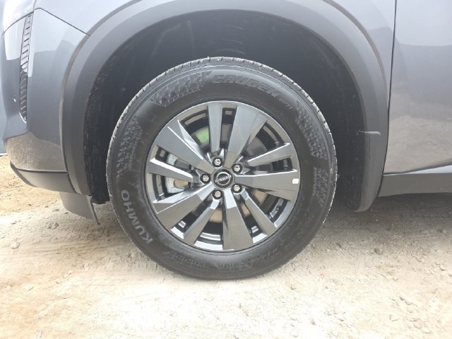 New 2026 Nissan Pathfinder SV w/ SV Premium Package FWD image 11