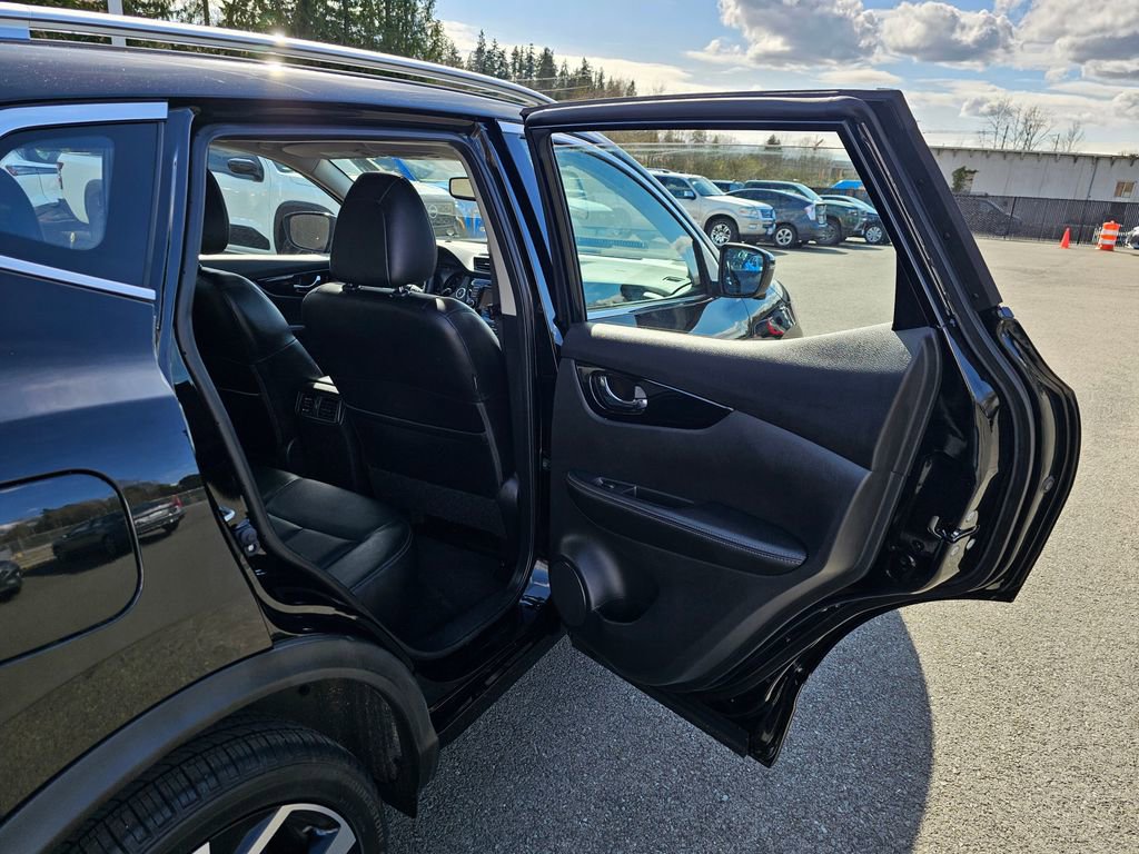 Certified 2022 Nissan Rogue Sport SL w/ Premium Package image 28