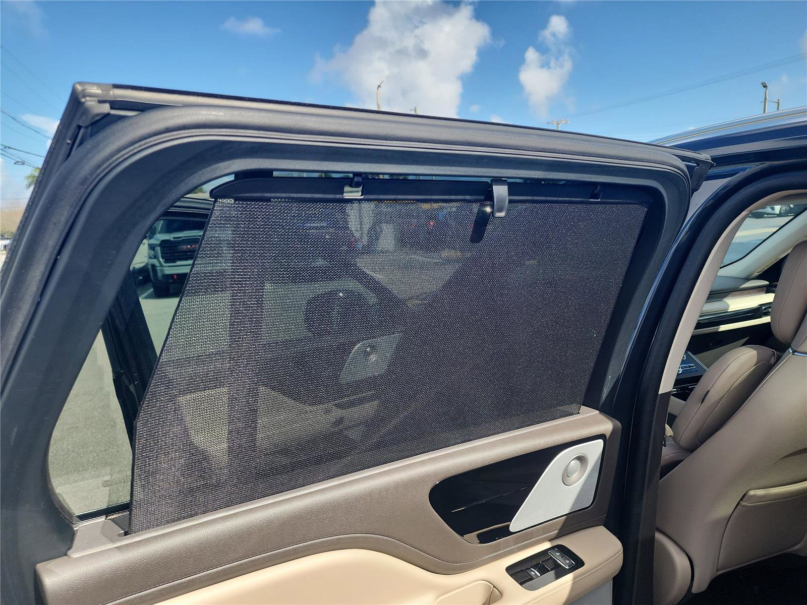 Used 2023 Lincoln Aviator Reserve w/ Equipment Group 201A image 19