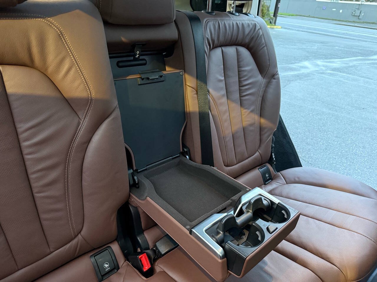 Used 2019 BMW X7 xDrive50i w/ Cold Weather Package AWD/4WD image 45