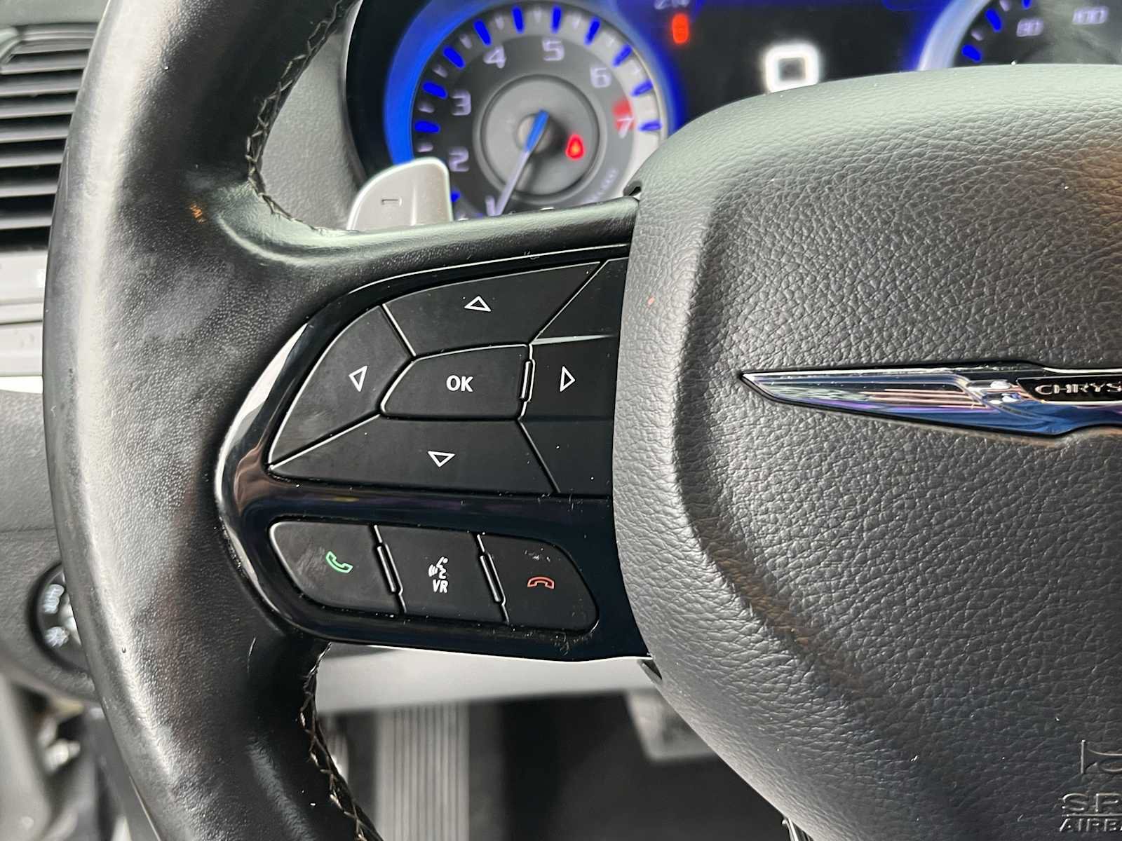 Used 2019 Chrysler 300 S RWD image 17