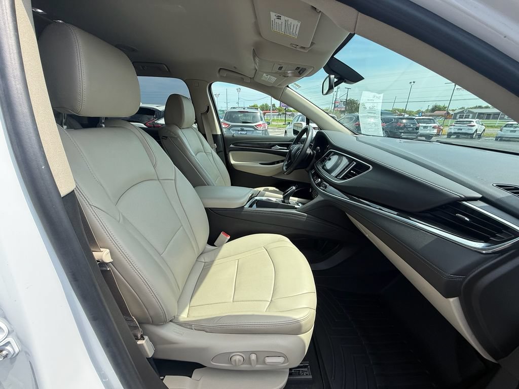 Used 2018 Buick Enclave Essence w/ Trailering Package FWD image 25