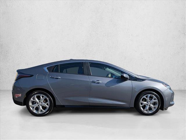 Used 2018 Chevrolet Volt Premier w/ Driver Confidence Package FWD image 4