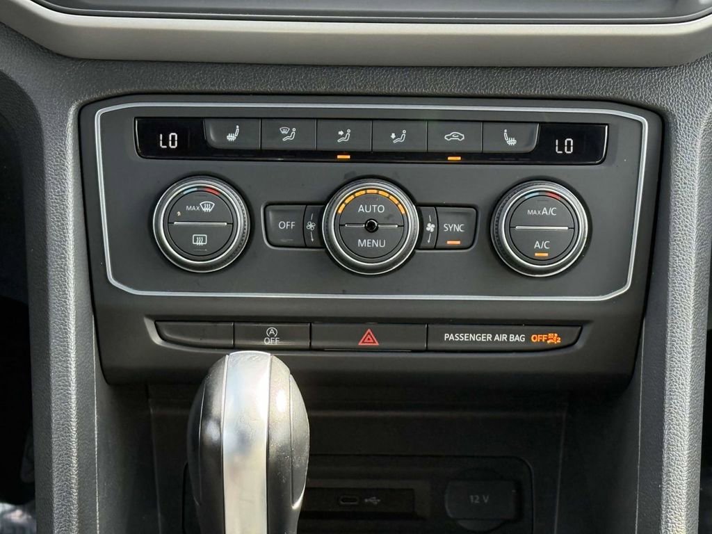 Used 2021 Volkswagen Atlas Cross Sport SE FWD image 16