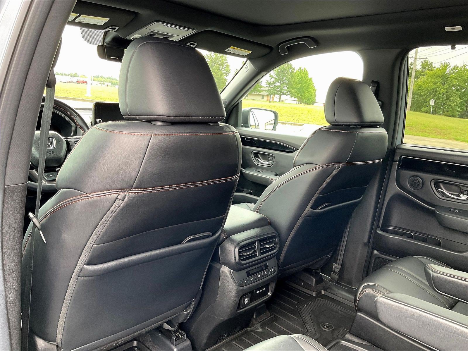 Certified 2024 Honda Pilot TrailSport image 29